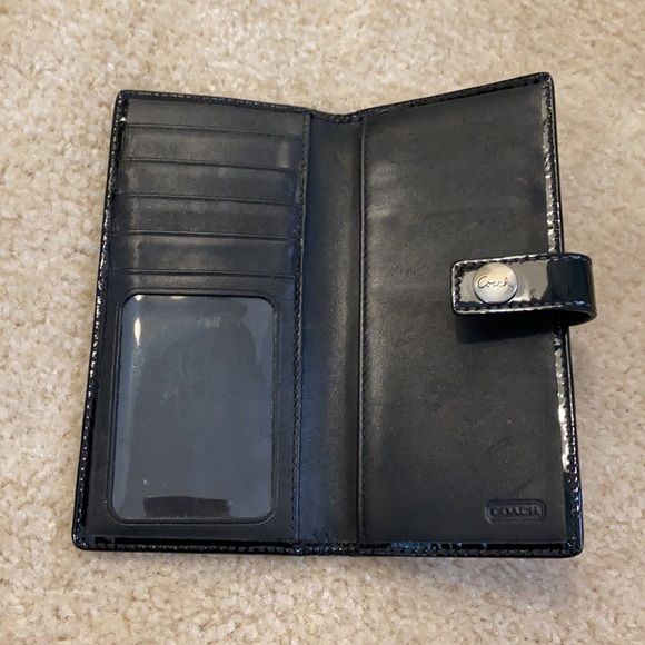 Women Coach Wallet - Picture 3 of 4